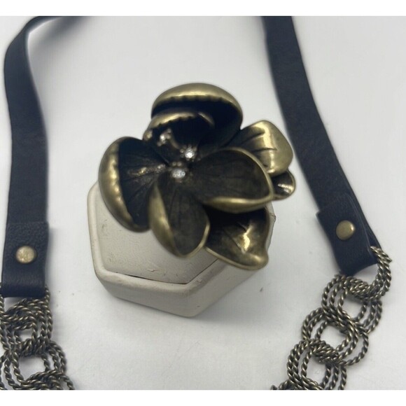 Fossil Leather Gold Tone Metal Flower Necklace & Ring Set - Picture 5 of 10
